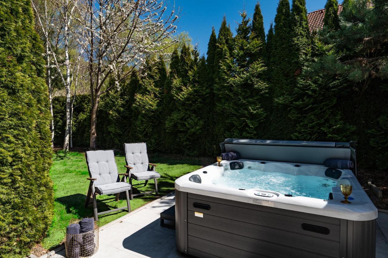 Serenity Prague Villa With Garden Jacuzzi ภายนอก รูปภาพ