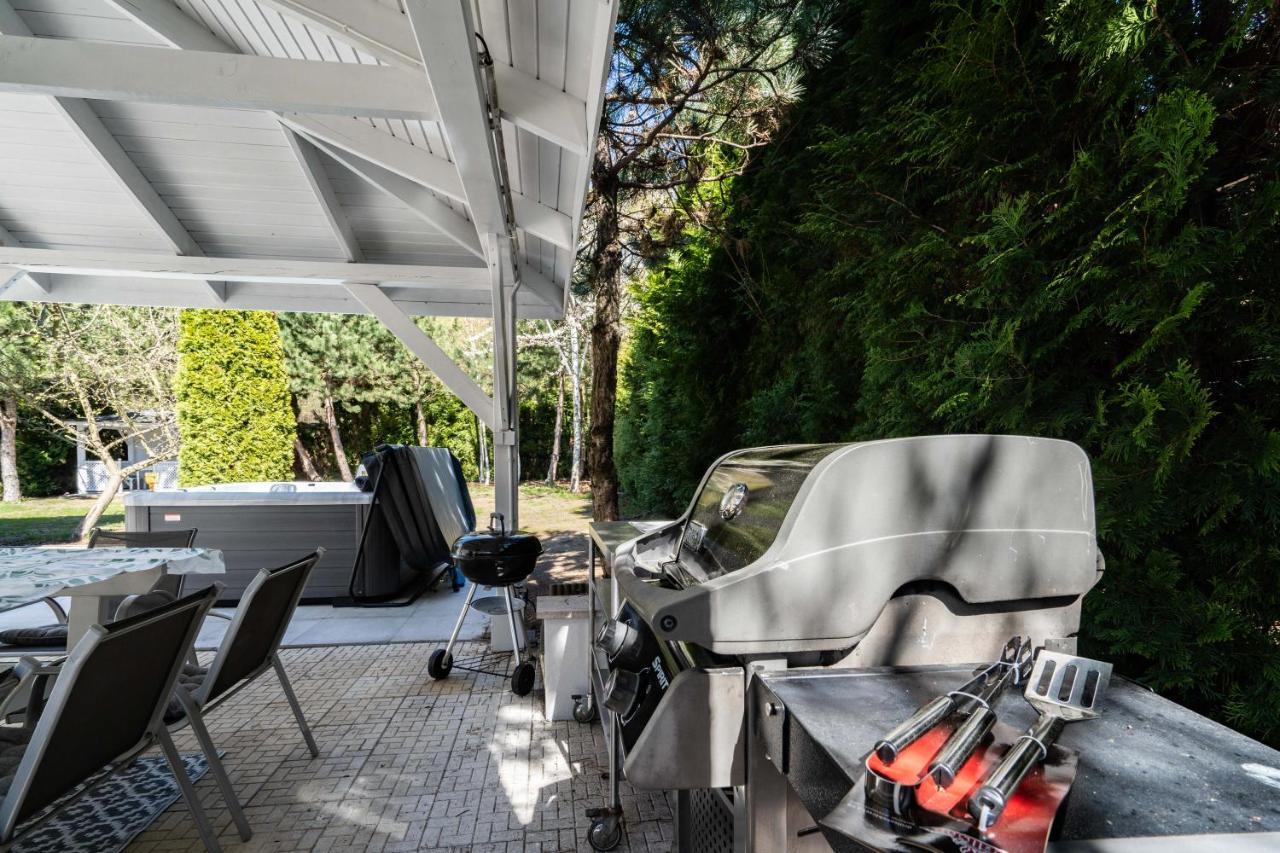 Serenity Prague Villa With Garden Jacuzzi ภายนอก รูปภาพ
